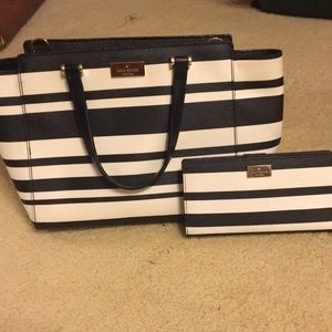 Kate spade purse and wallet set